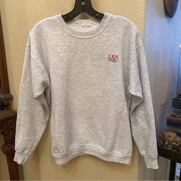 USA Embroidery Light Gray Sweatshirt-Unisex-Fit like size Small - Picture 1 of 5